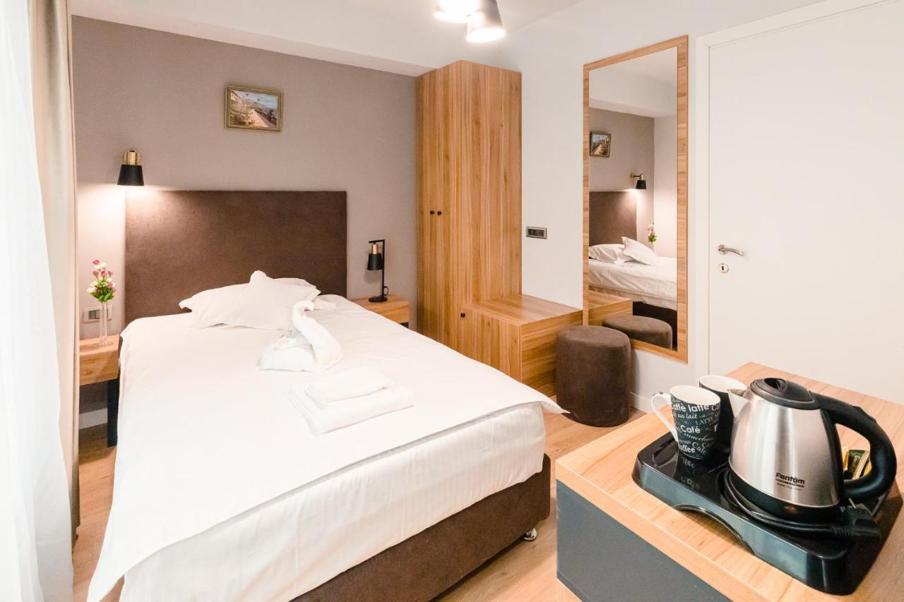Labirint Boutique Hotel Bukarest Kültér fotó