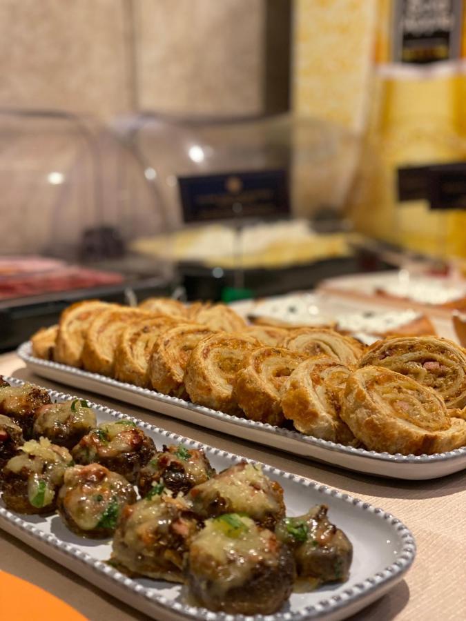 Labirint Boutique Hotel Bukarest Kültér fotó