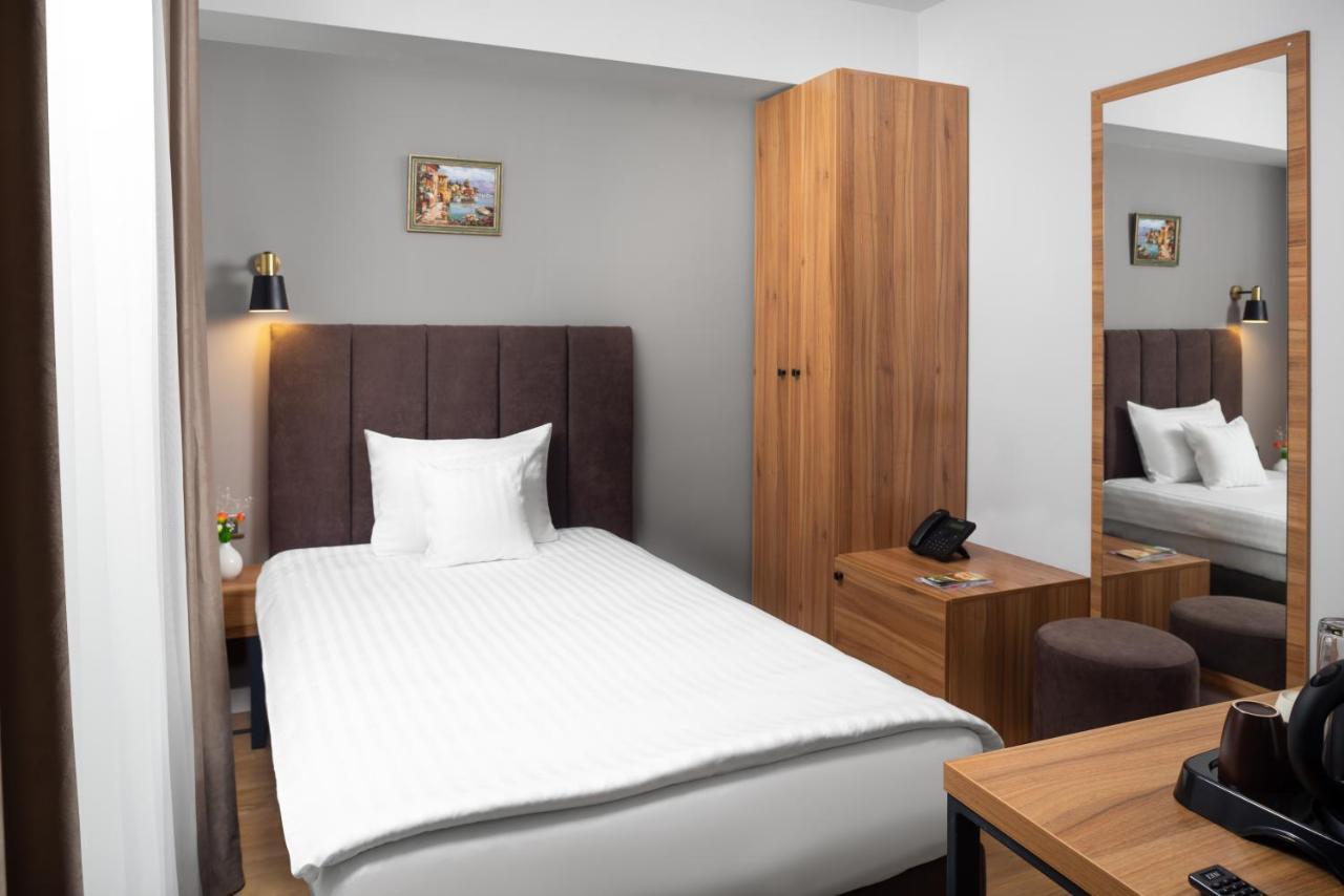 Labirint Boutique Hotel Bukarest Kültér fotó